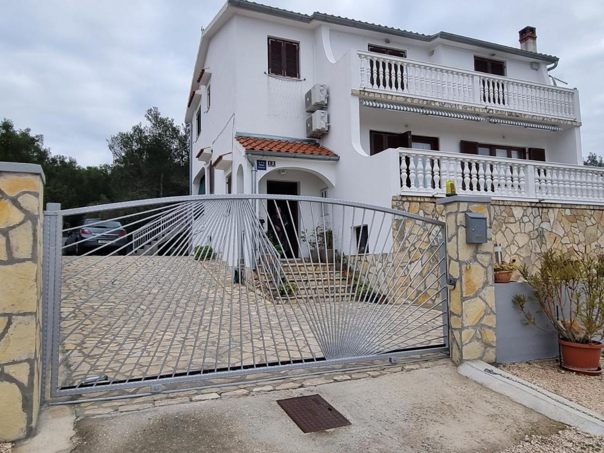 Apartman Ivanica Jezera Exterior photo