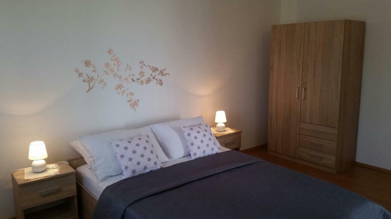 Apartman Ivanica Jezera Exterior photo
